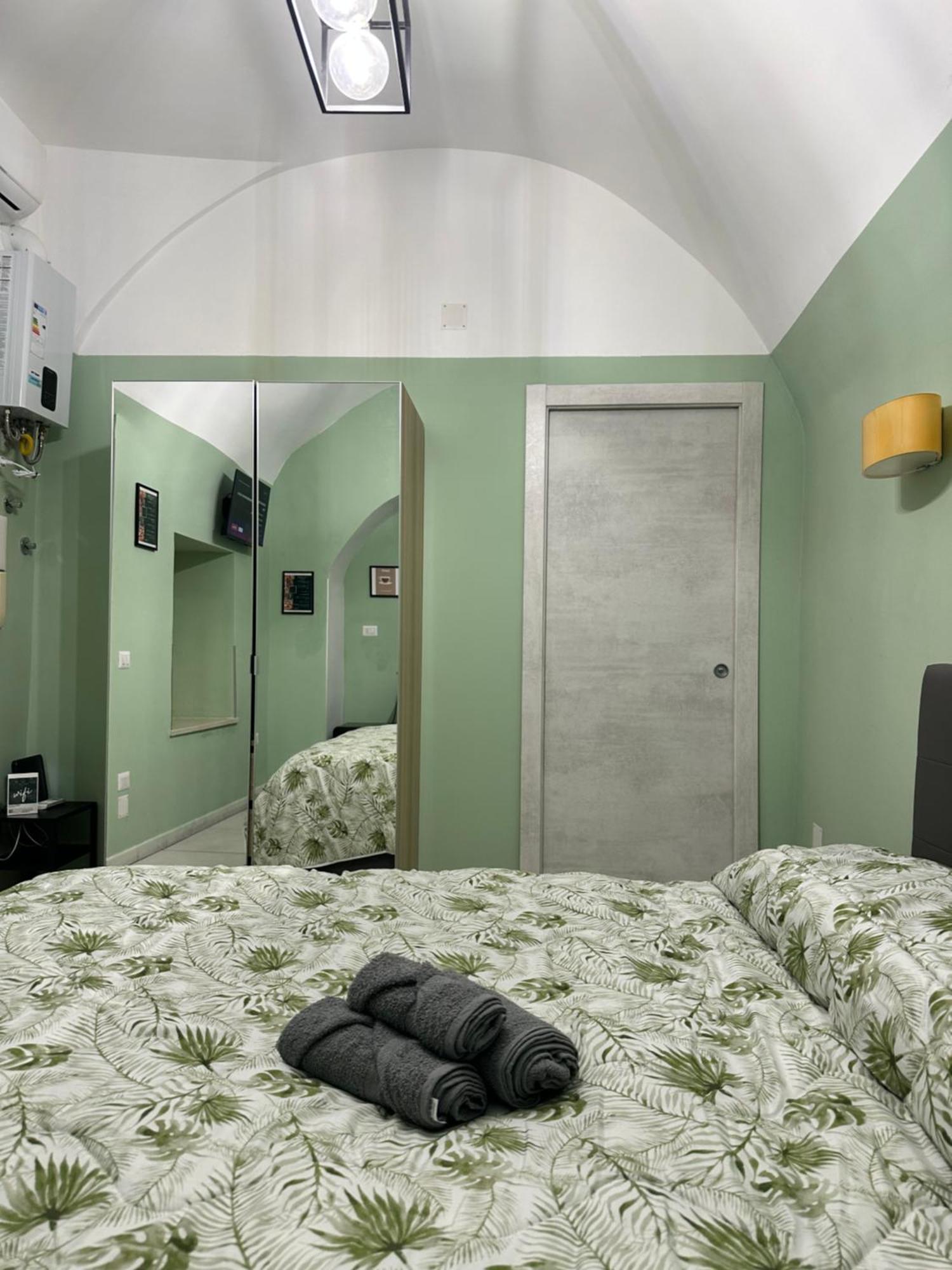 مبيت وإفطار نابولي Casa Carmeli المظهر الخارجي الصورة